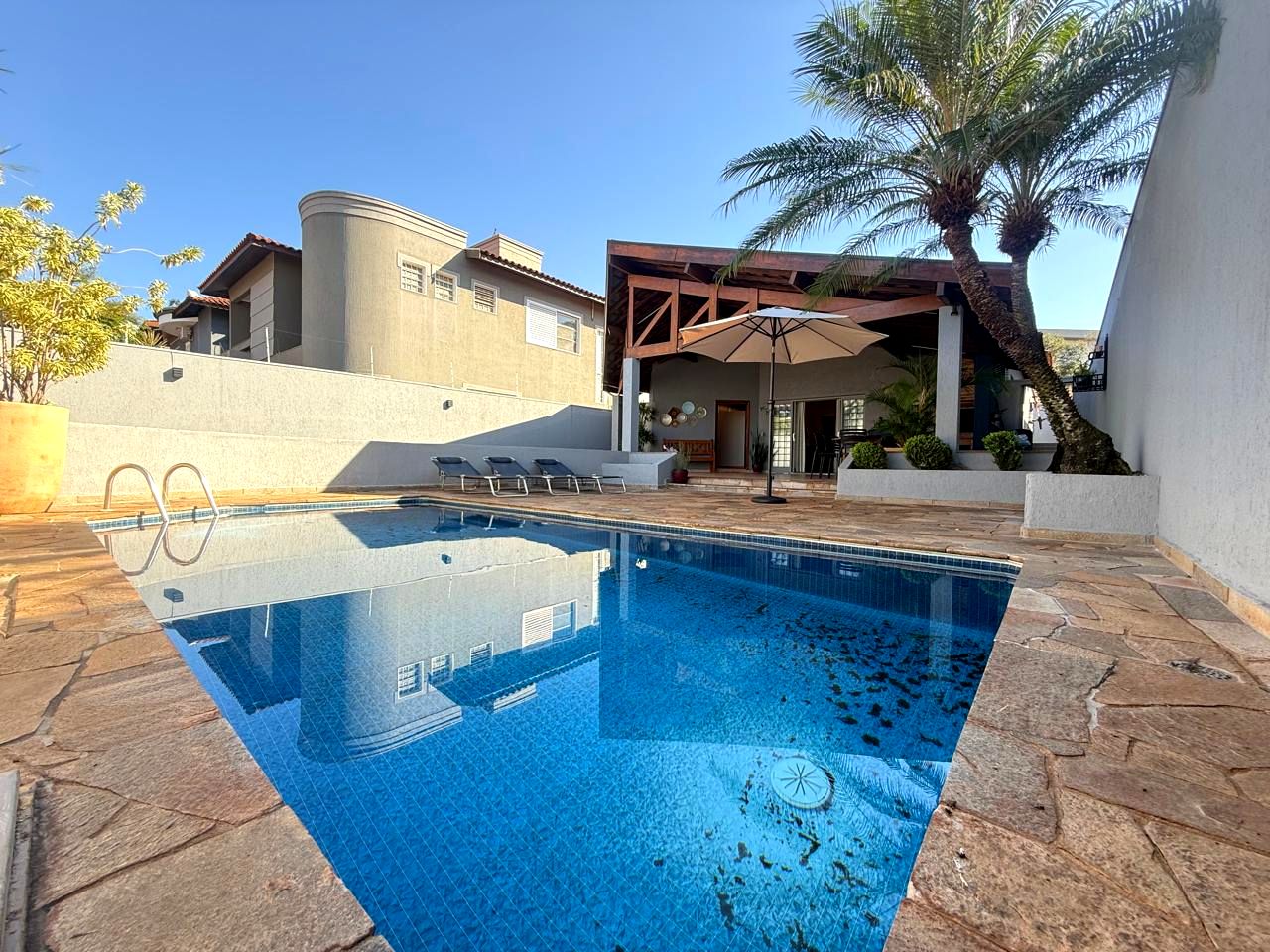 Casa térrea nova com piscina no Ribeirânia, Ribeirão Preto